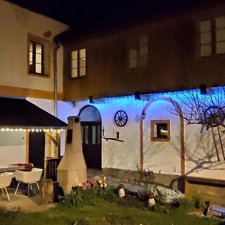 H@M Penzion Zlutice Bagian luar foto